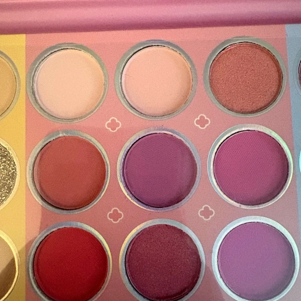 Cute Labubu Characters Eyeshadow Palette
